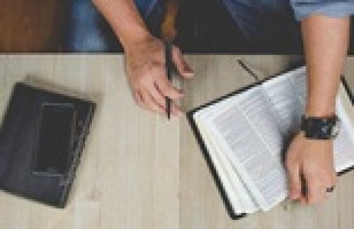 全面分析ACT作文的写作方式